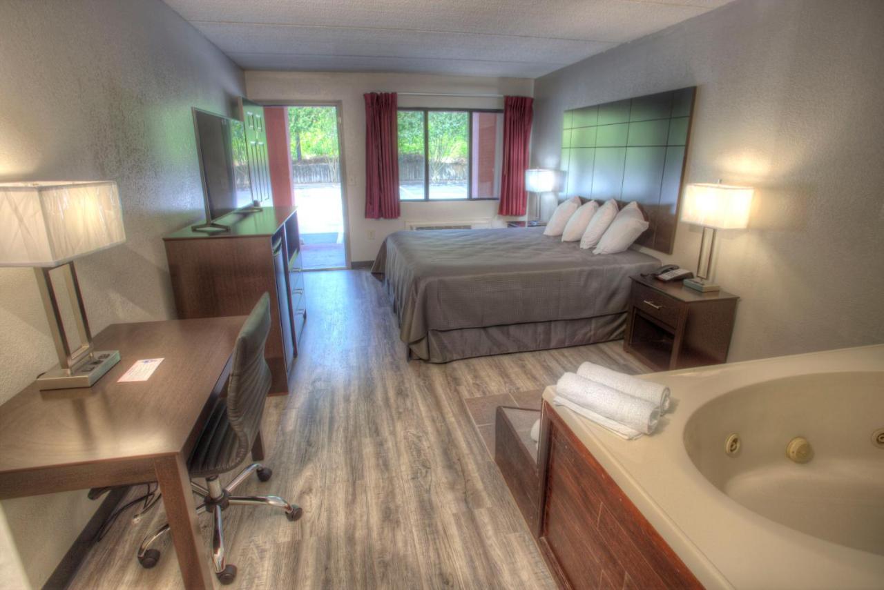 Budgetel Inn And Suites Plus Helen Exterior foto