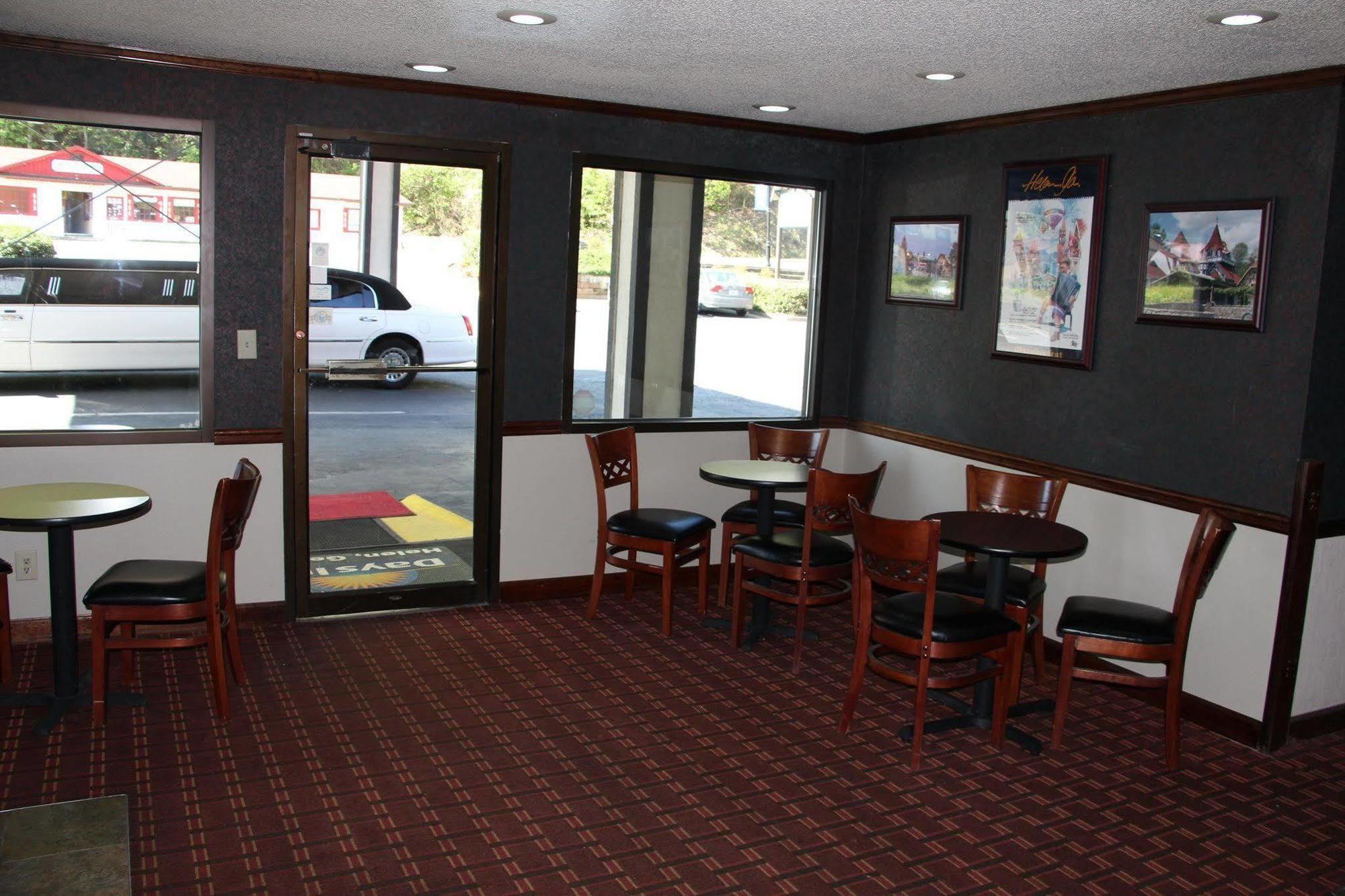Budgetel Inn And Suites Plus Helen Exterior foto